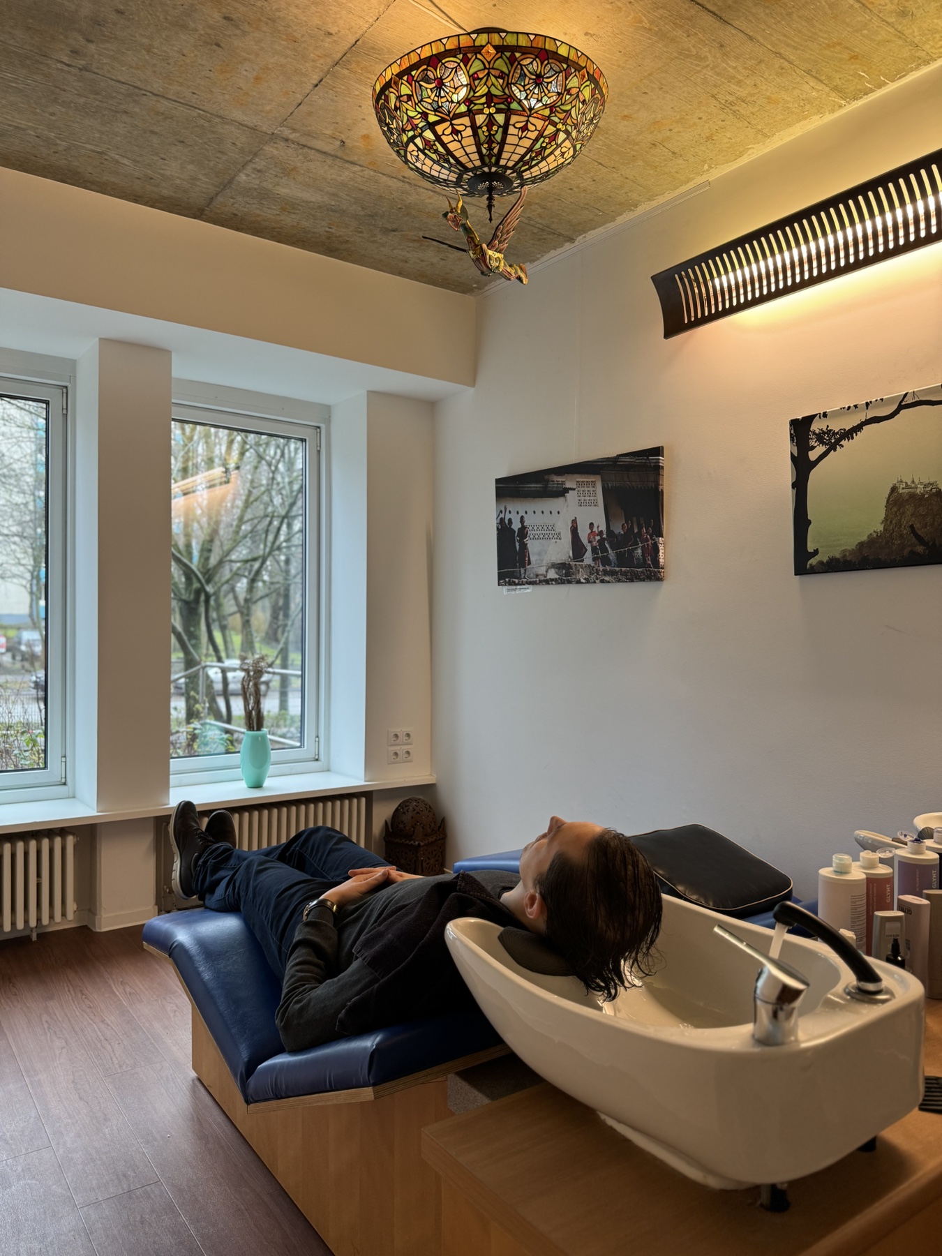 Blick in den Alpha Eins Salon